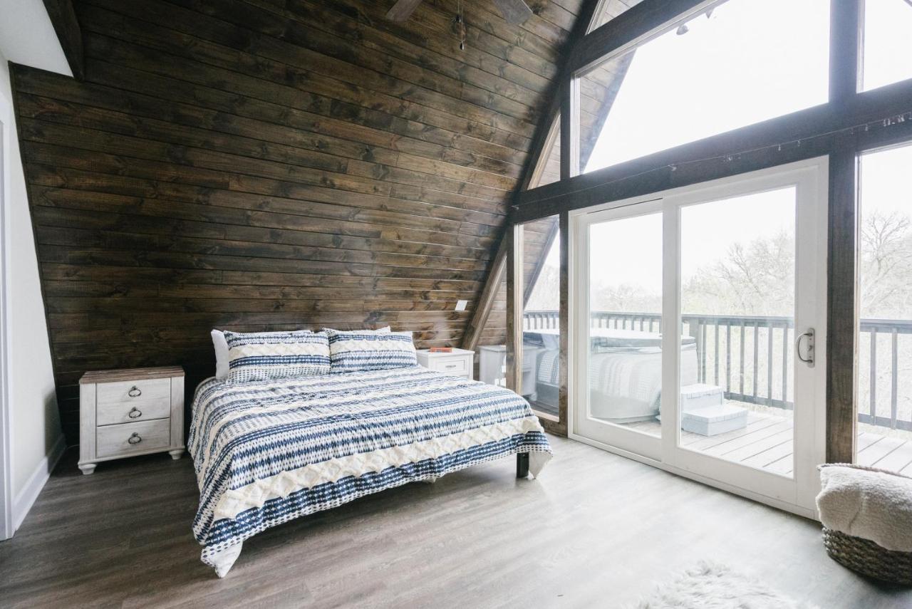 Dean'S Den: Private Deck W/ Jacuzzi And A View Villa New Braunfels Buitenkant foto